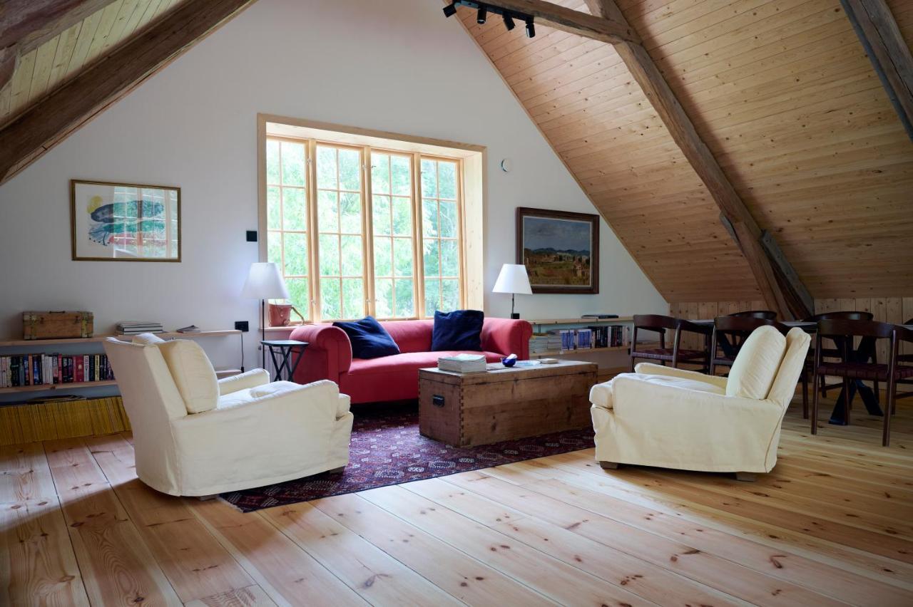 Spectacular 6-Bed House In Beautiful Manor Park Mariefred Exterior foto