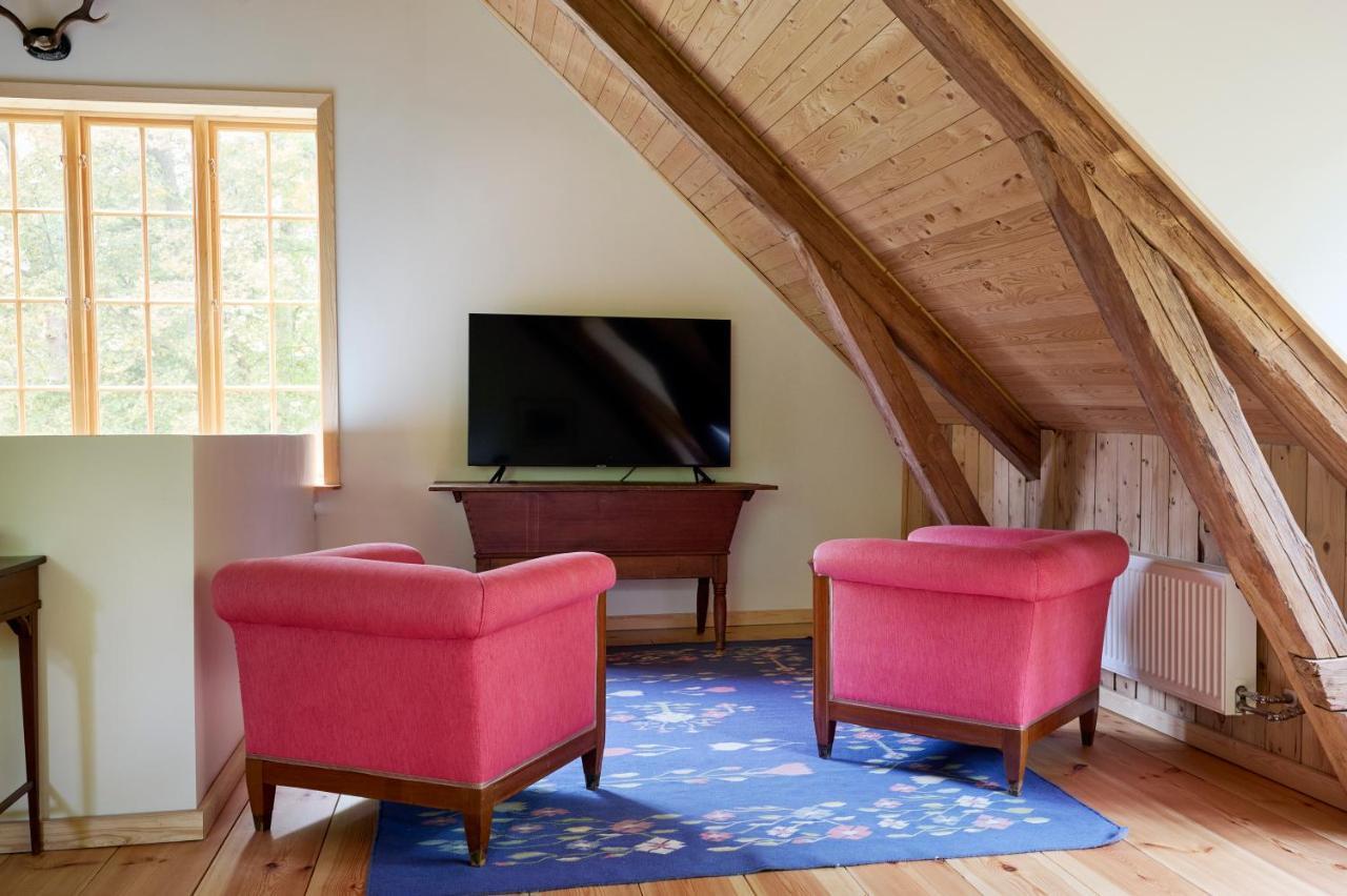 Spectacular 6-Bed House In Beautiful Manor Park Mariefred Exterior foto